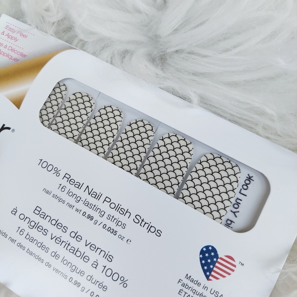 Any 2/$20 Mermaid You Look Color Street nails - Picture 3 of 3